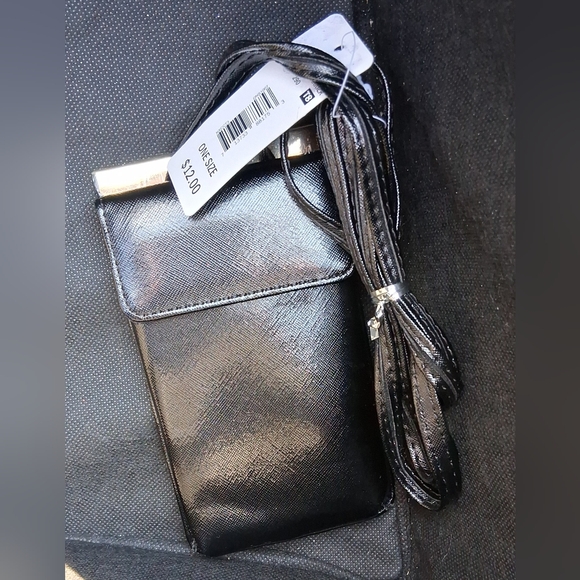 Elegant Black Clutch Wristlet - Picture 1 of 3
